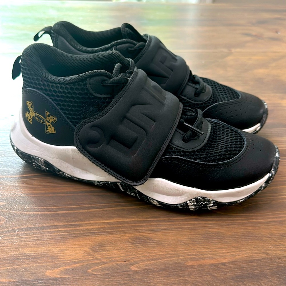Under Armour Basketball Sneakers